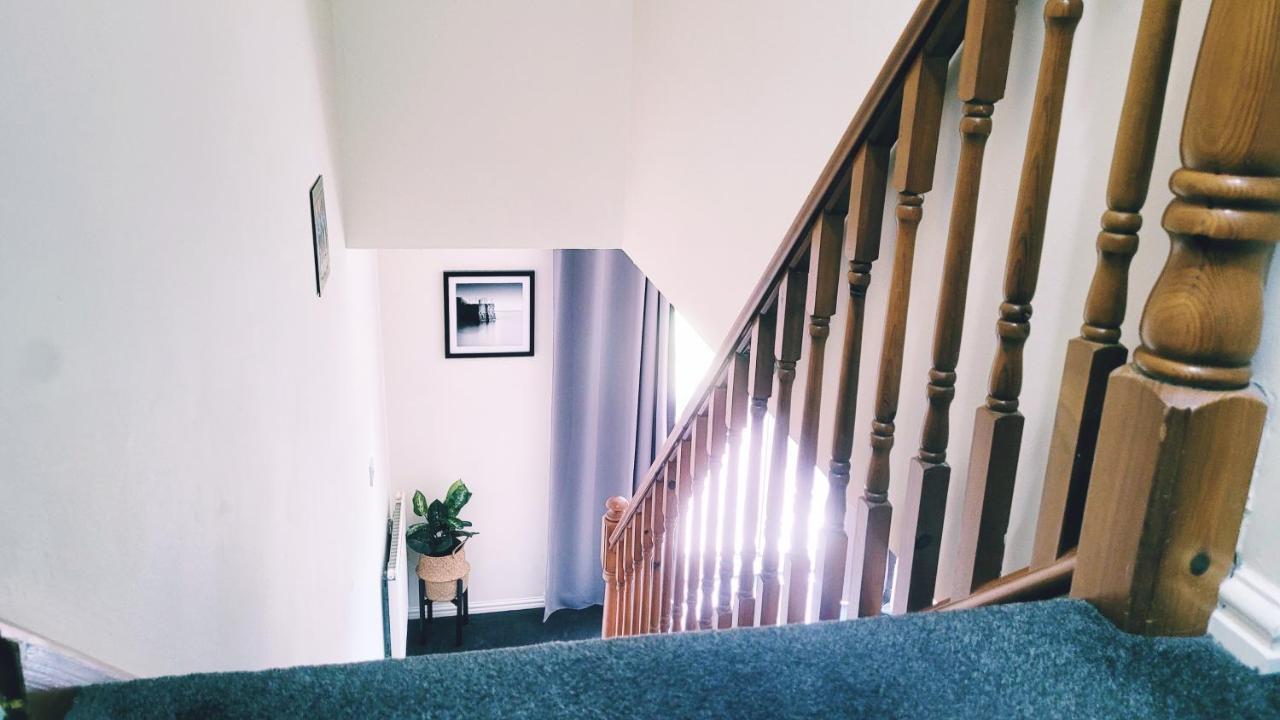 Modern 2 Bed House- Free Parking And Close To The Centre ブリストル エクステリア 写真